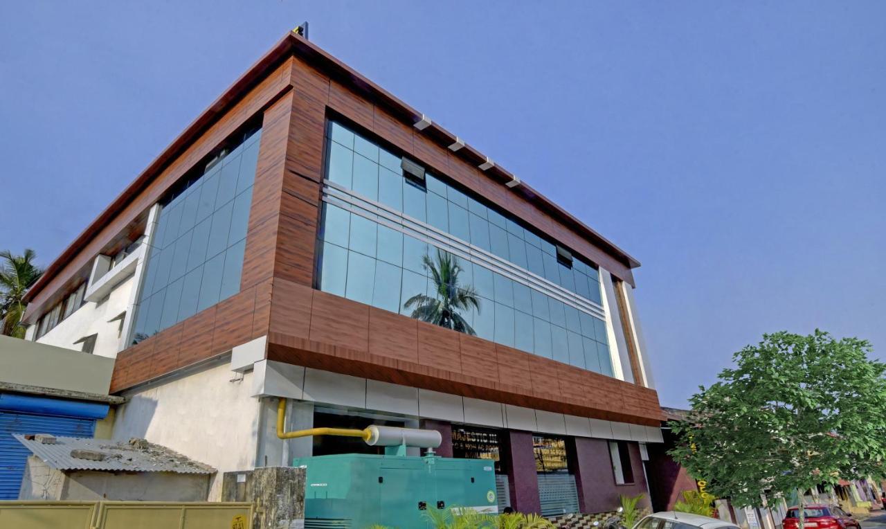 Treebo Trip Majestic Inn Thampanoor Thiruvananthapuram Kültér fotó