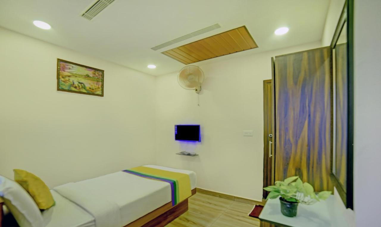 Treebo Trip Majestic Inn Thampanoor Thiruvananthapuram Kültér fotó